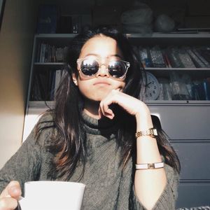 Meet your Posher, Kotona